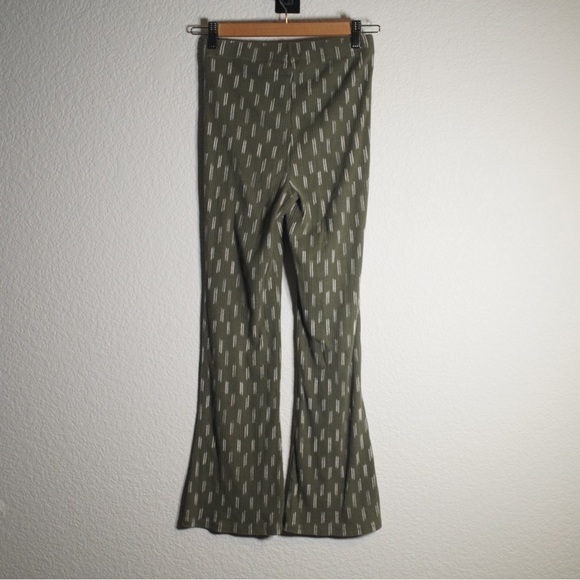 Aerie Flare Leggings Green and White Stretch Comfy Pants Women’s Size XS - Picture 7 of 9